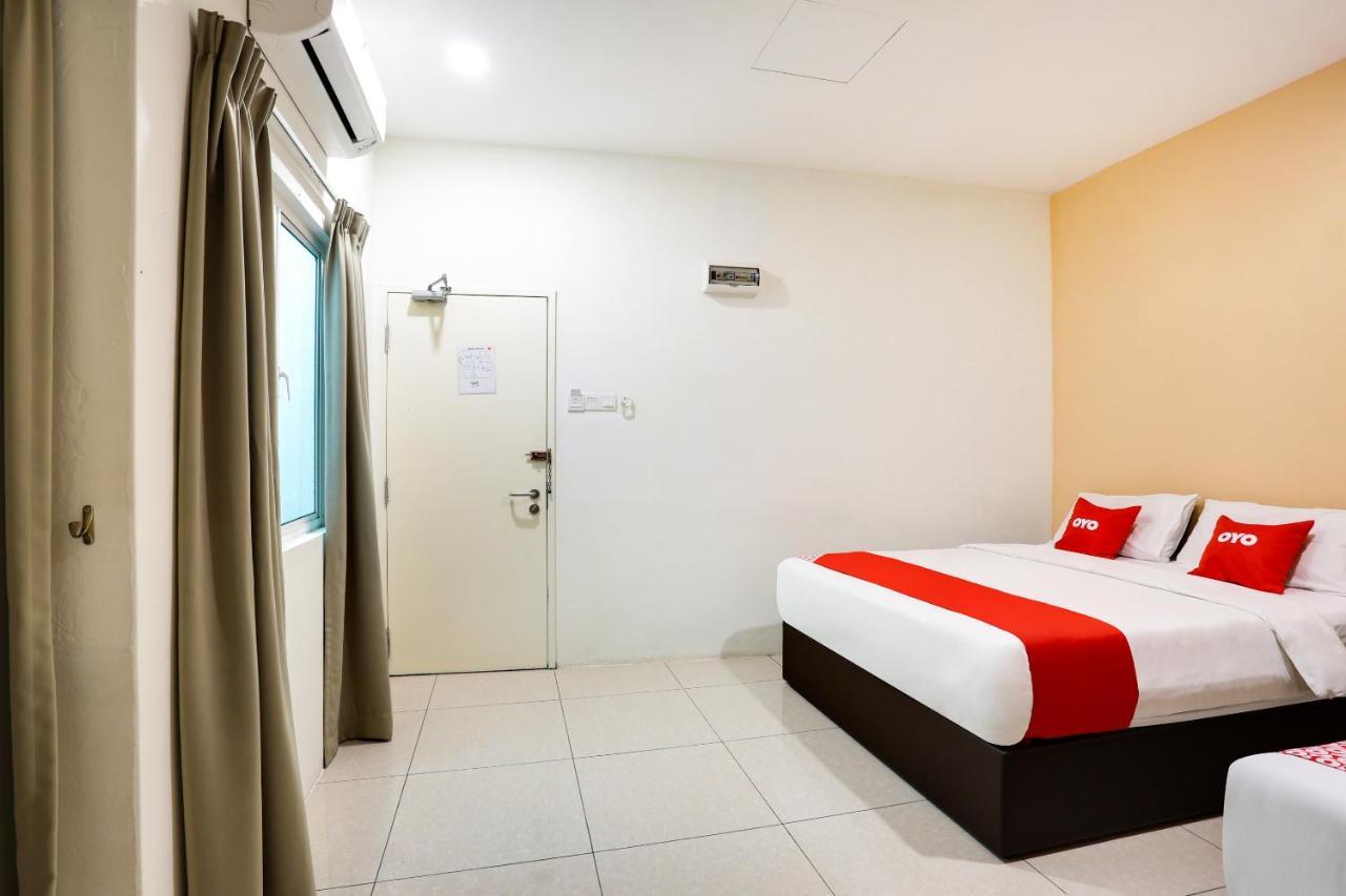 Oyo 89677 Sunflower Hotel 2*